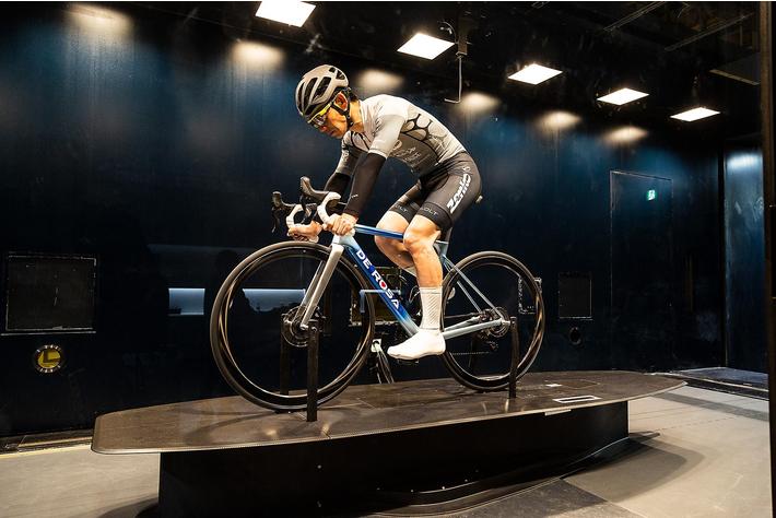 「競技用自転車空力計測システム」を大型風洞設備