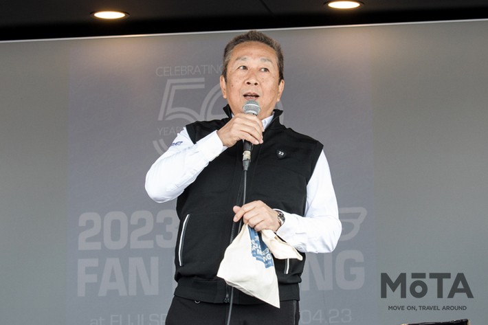 開会式で挨拶に立ったレイズの三根代表取締役社長。参加者および関係者に感謝の意を述べられ、50周年を迎えてさらなる飛躍を誓っていました