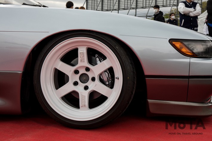 ホイールは「ボルクレーシングTE37V 10thアニバーサリーエディション（17×9.5+15）」
