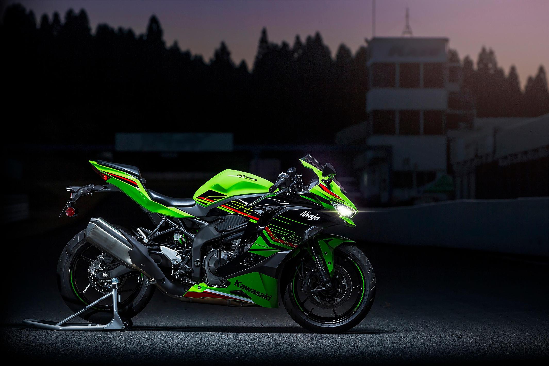 カワサキから「Ninja ZX-4R SE」「Ninja ZX-4RR KRT EDITION」新発売