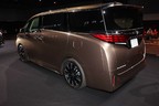 トヨタ アルファード Executive Lounge／ボディカラー：プレシャスレオブロンズ