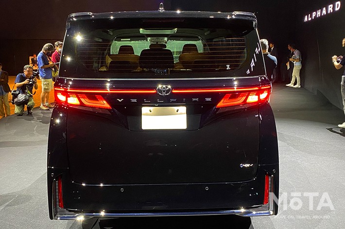 2024年 新型ヴェルファイア トヨタ 新型「ヴェルファイア」一部改良 日本初ミニバン PHEV