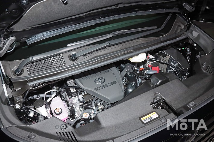 トヨタ ヴェルファイア Z Premier ／ボディカラー：ブラック 2.4Lターボ FF