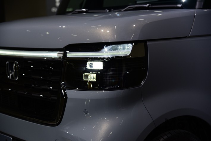 ホンダ 新型N-BOX カスタム