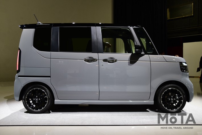 ホンダ 新型N-BOX カスタム