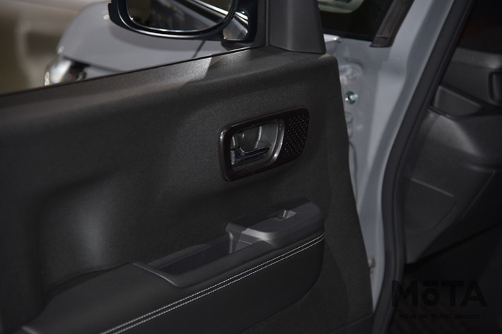 ホンダ 新型N-BOX カスタム