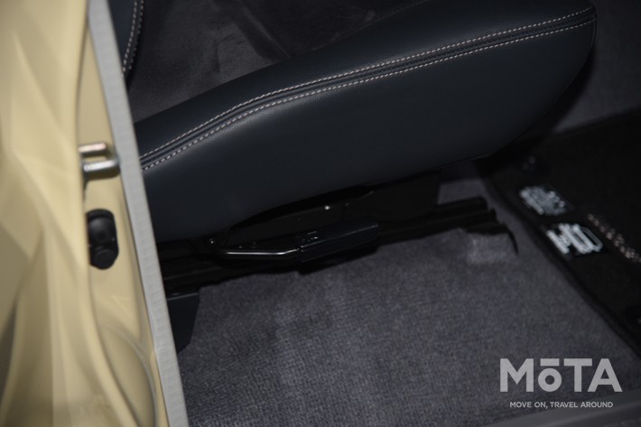 トヨタ 新型ランドクルーザー70