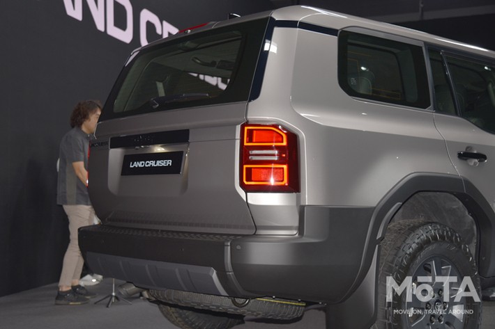 トヨタ 新型ランドクルーザー250