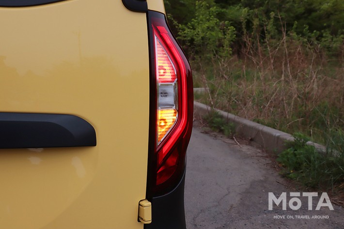 ルノー カングー クレアティフ（ガソリン）