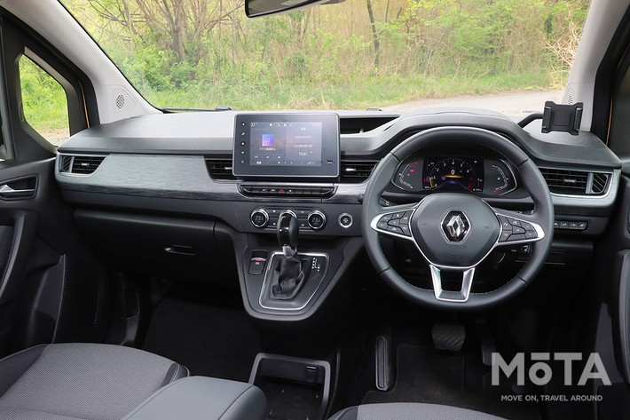 ルノー カングー クレアティフ（ガソリン）