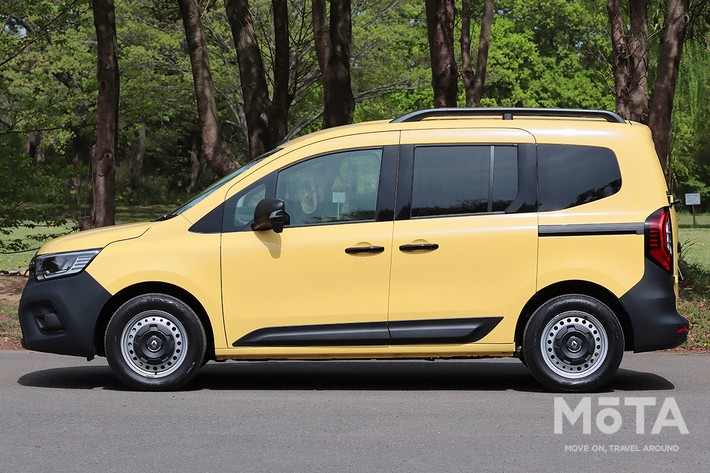 ルノー カングー クレアティフ（ガソリン）