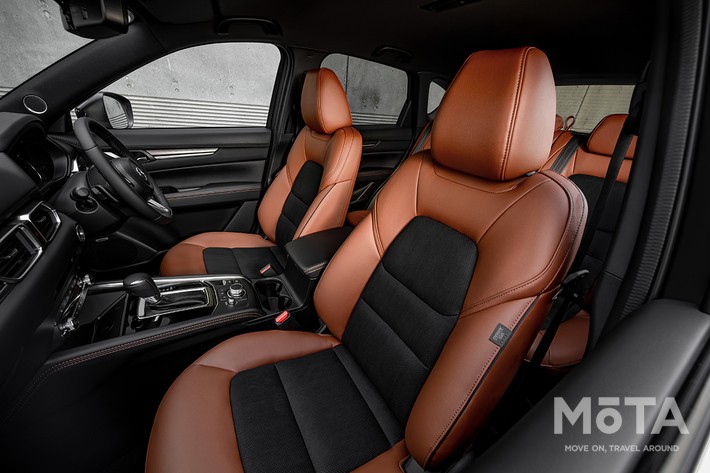 マツダ 新型CX-5(レトロスポーツエディション)