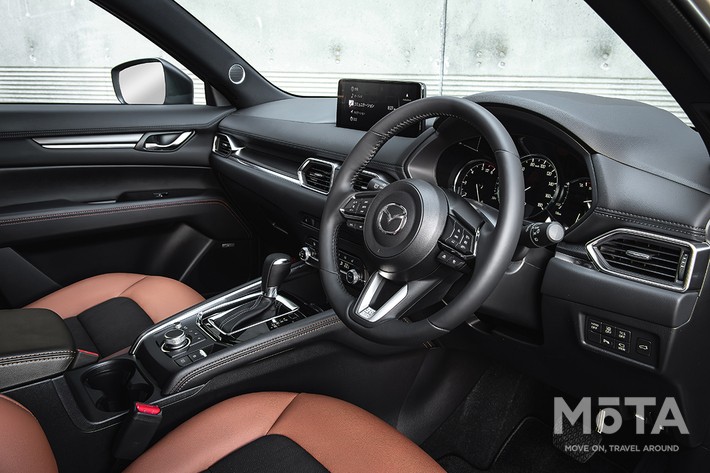 マツダ 新型CX-5(レトロスポーツエディション)