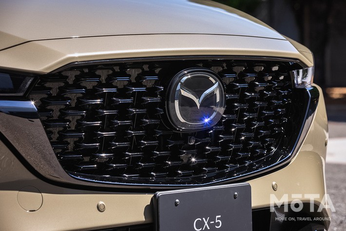 マツダ 新型CX-5(レトロスポーツエディション)