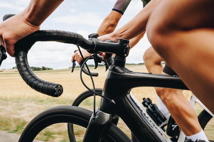 S-Works Aerofly カーボンハンドル 4月内購入で値引きあり。 S-Works Aerofly カーボンハンドル 4月内購入で値引きあり。