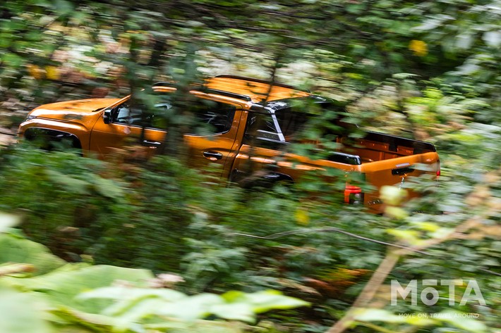 三菱 トライトン