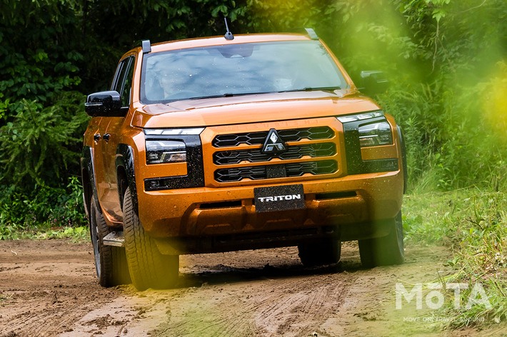 三菱 トライトン