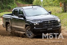 三菱 トライトン