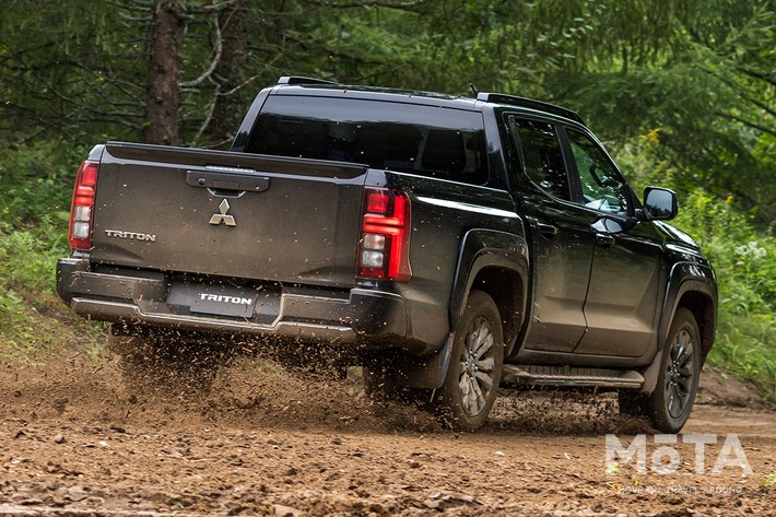 三菱 トライトン