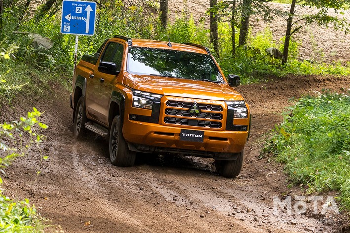 三菱 トライトン