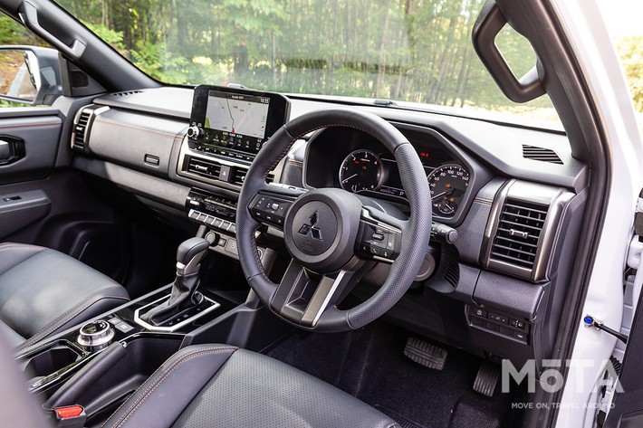 三菱 トライトン