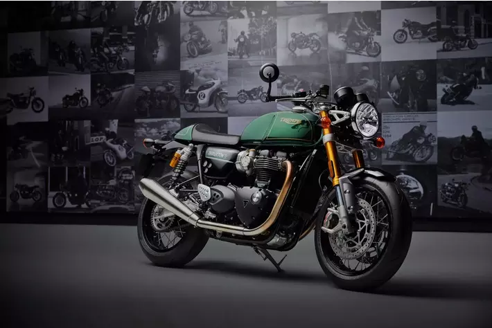 TRIUMPH スラクストン2007 純正 未使用