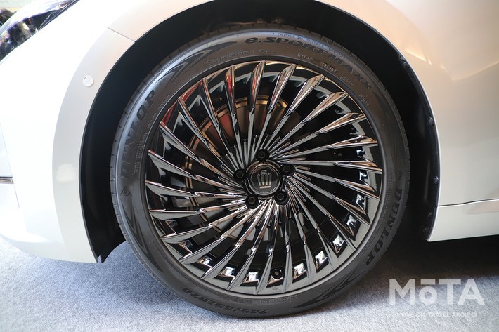 トヨタ クラウンセダン