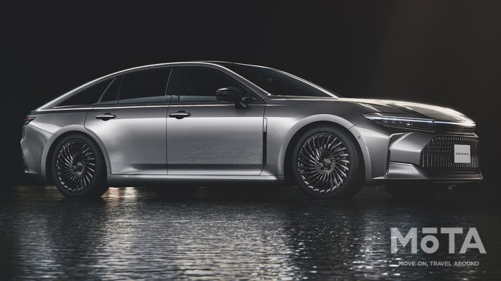 トヨタ 新型クラウンセダン