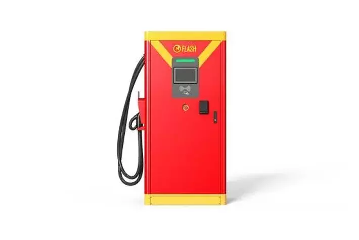 EV超急速充電器FLASH、「NACS」と「CHAdeMO」両規格対応モデル1/20に
