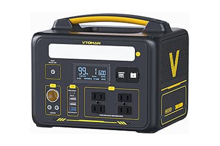 ジャンプスターターのおすすめ人気10選！ 選び方や使い方から注意点