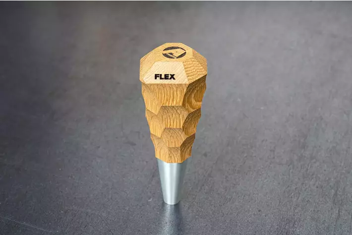 FLEX×asimocrafts】コラボレーションによるハイエース専用オリジナル