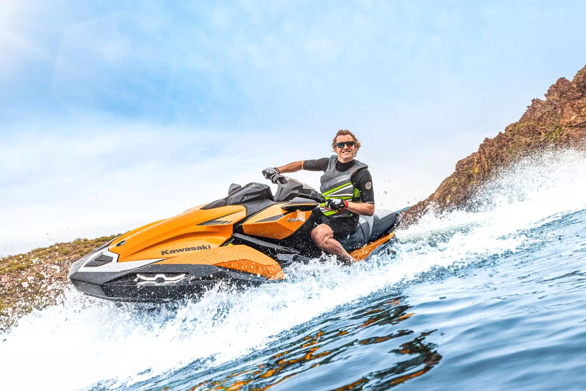 カワサキからラグジュアリースポーツモデル「JET SKI ULTRA 160LX-S