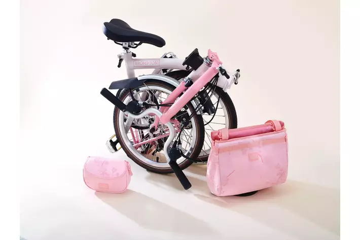 英折りたたみ自転車ブロンプトンが、限定カラー「CHERRY BLOSSOM 英折りたたみ自転車ブロンプトンが、限定カラー「CHERRY BLOSSOM