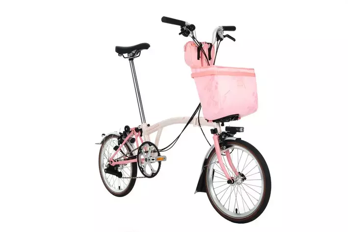 英折りたたみ自転車ブロンプトンが、限定カラー「CHERRY BLOSSOM