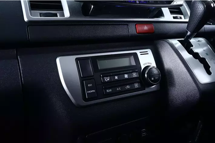 ハイエース専用 パノラミックビューモニター対応パッケージを発表