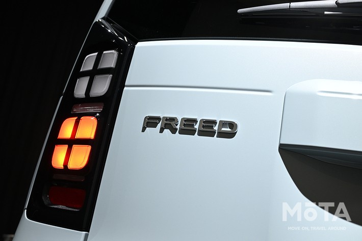 ホンダ 新型フリード(e:HEV AIR EX)