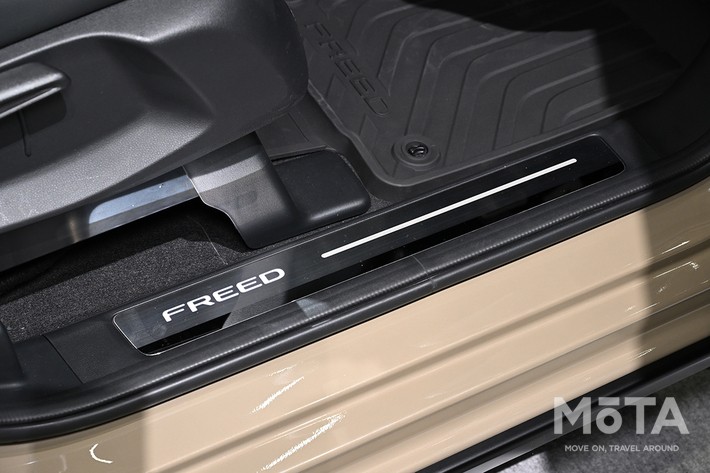 ホンダ 新型フリード(ガソリン クロスター 用品装着車)