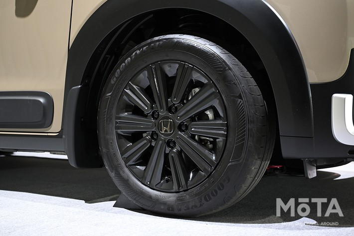 ホンダ 新型フリード(ガソリン クロスター 用品装着車)