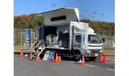 【JAF栃木】「働くクルマ大集合！！」にシートベルト効果体験車を出展