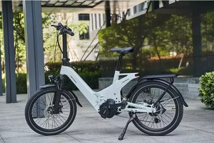 乗り降り楽々！コンパクト折りたたみ電動アシスト自転車F046がMakuake