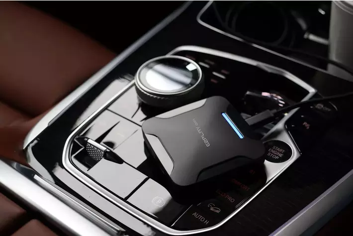 BMW車両に搭載のWireless Carplayに対応したAI BOX 『E2PLAY Air