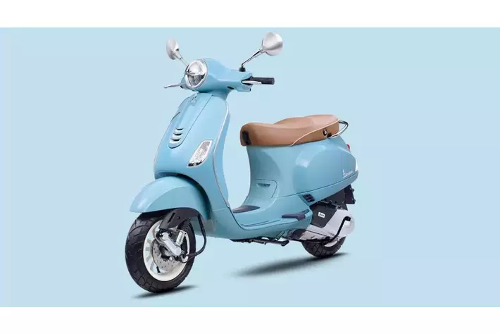 時代を超越してミニマルでクラシックな DNA を受け継ぐ ベスパ LX 125