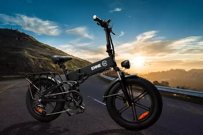 原付とアシスト自転車の切り替えが可能な新モビリティ ENNE F750開発