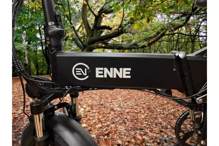 原付とアシスト自転車の切り替えが可能な新モビリティ ENNE F750開発