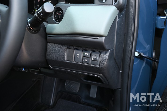 ホンダ ヴェゼル（e:HEV X  HuNTパッケージ 4WD）