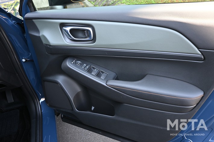 ホンダ ヴェゼル（e:HEV X  HuNTパッケージ 4WD）