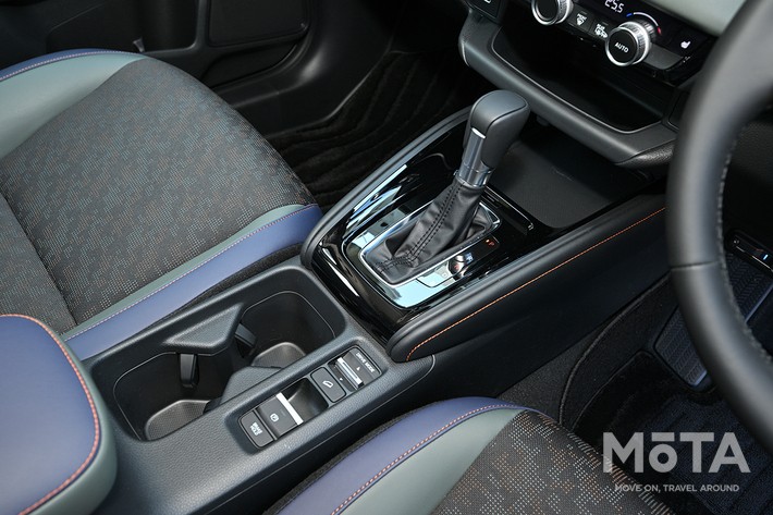 ホンダ ヴェゼル（e:HEV X  HuNTパッケージ 4WD）