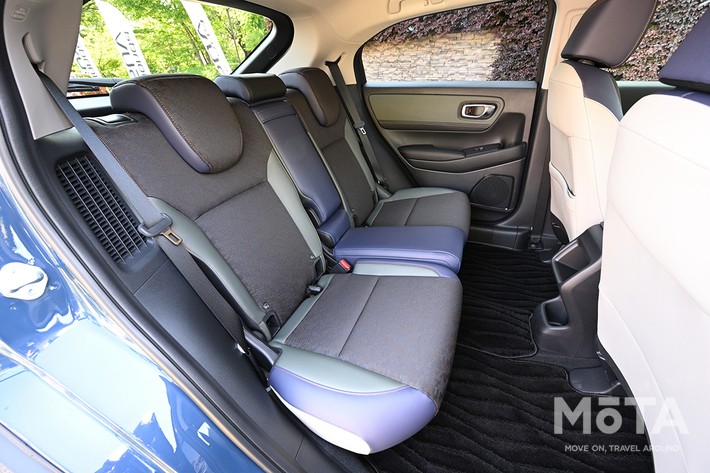 ホンダ ヴェゼル（e:HEV X  HuNTパッケージ 4WD）