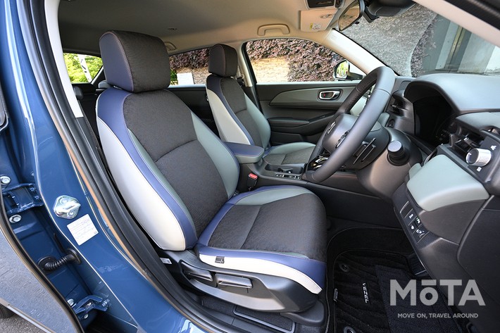 ホンダ ヴェゼル（e:HEV X  HuNTパッケージ 4WD）