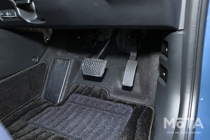 ホンダ ヴェゼル（e:HEV X  HuNTパッケージ 4WD）